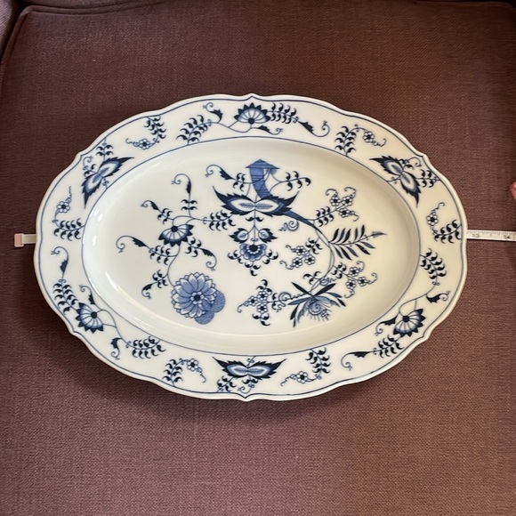 Blue Danube oval serving platter with complete brand. No chips or cracks - Picture 2 of 3